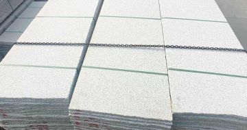 林芝芝麻白毛板，石材毛板