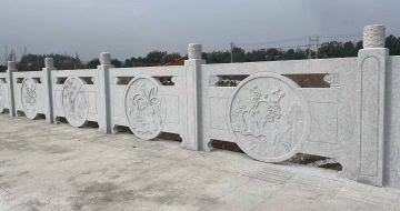 林芝芝麻白河道栏杆 石材栏杆