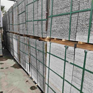 林芝芙蓉白地铺石，石材地铺石