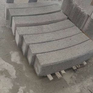 林芝芝麻白弧形路牙石