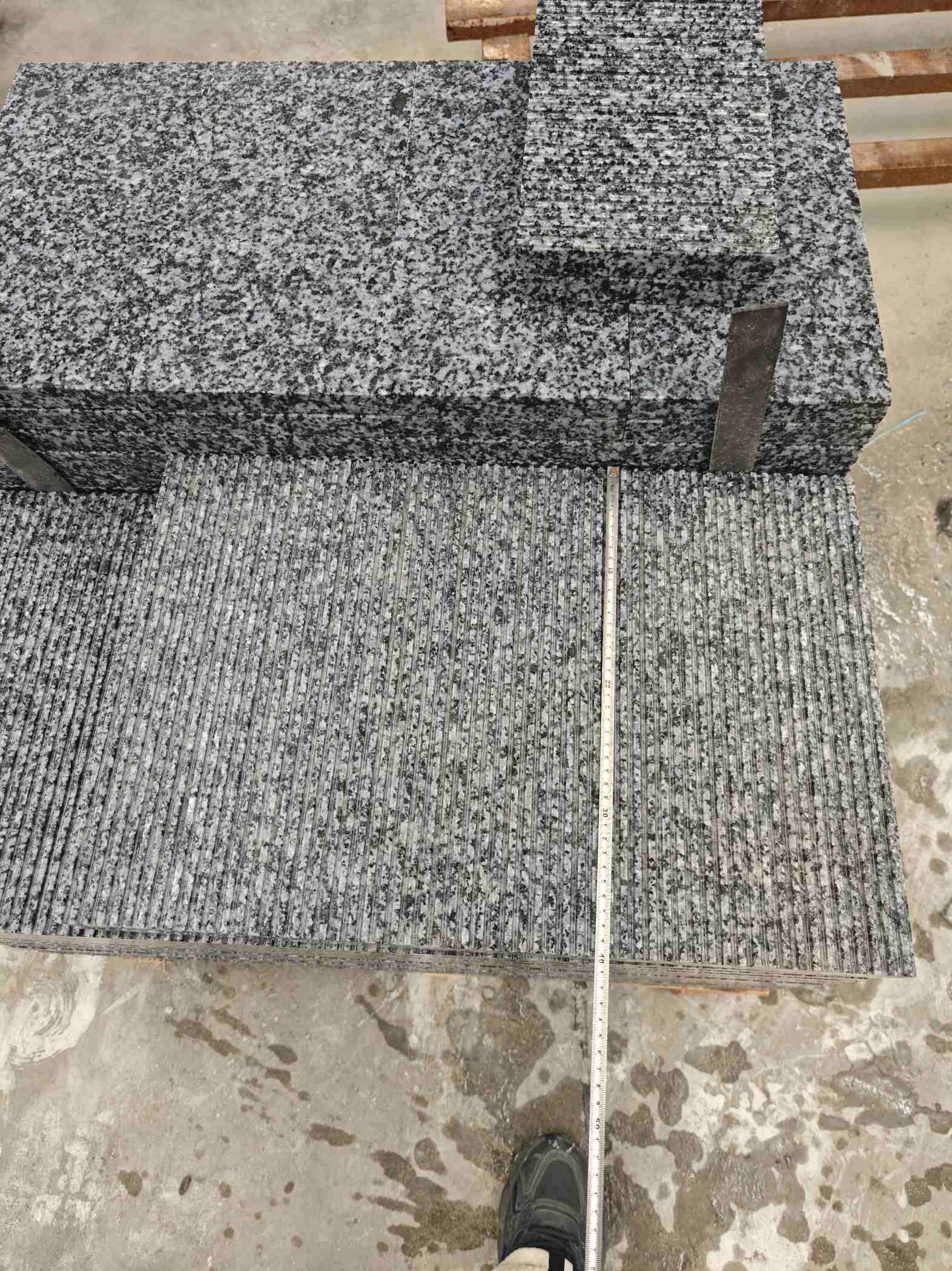 林芝芝麻黑拉丝面