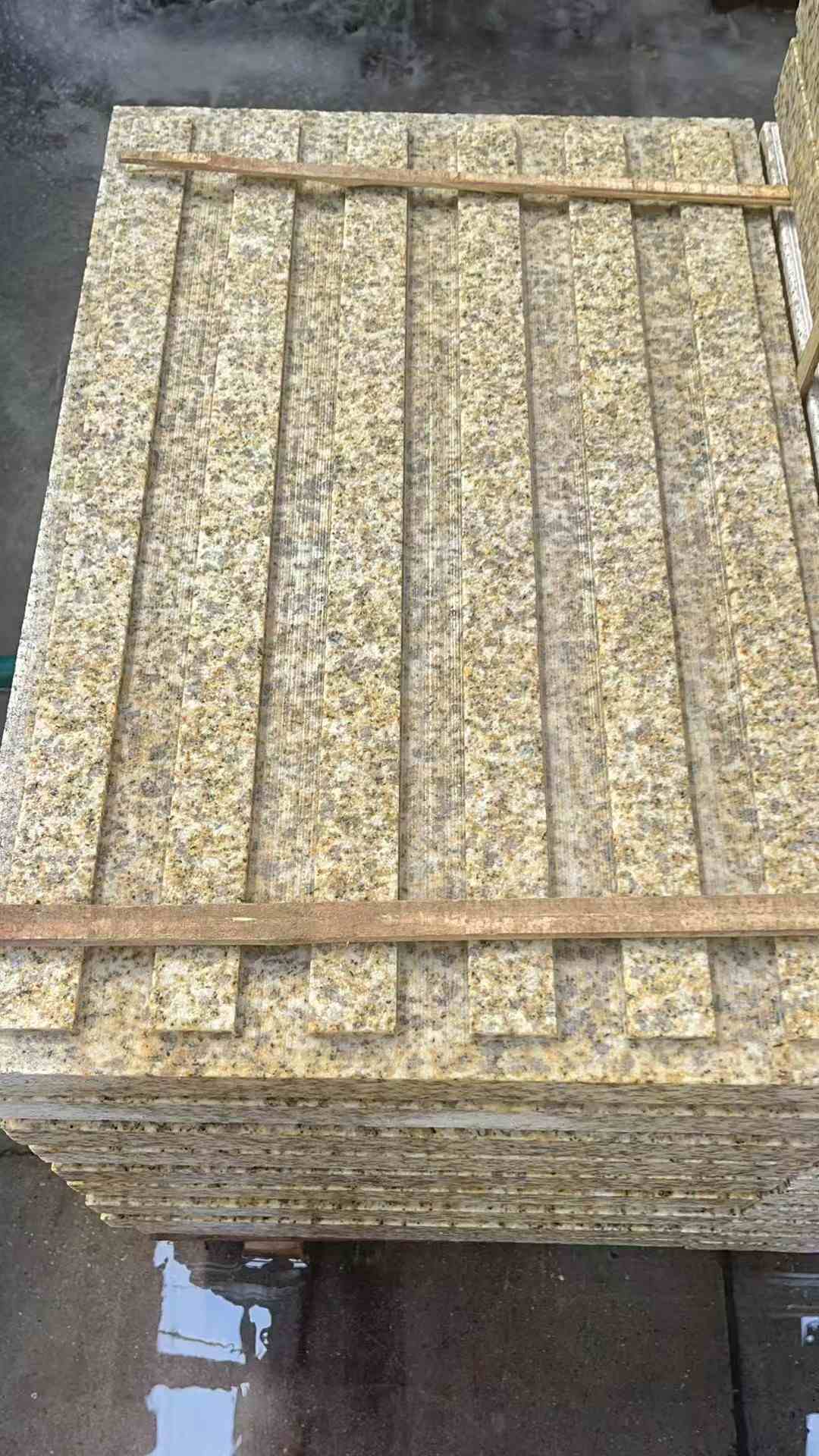 林芝黄金麻盲道 石材盲道