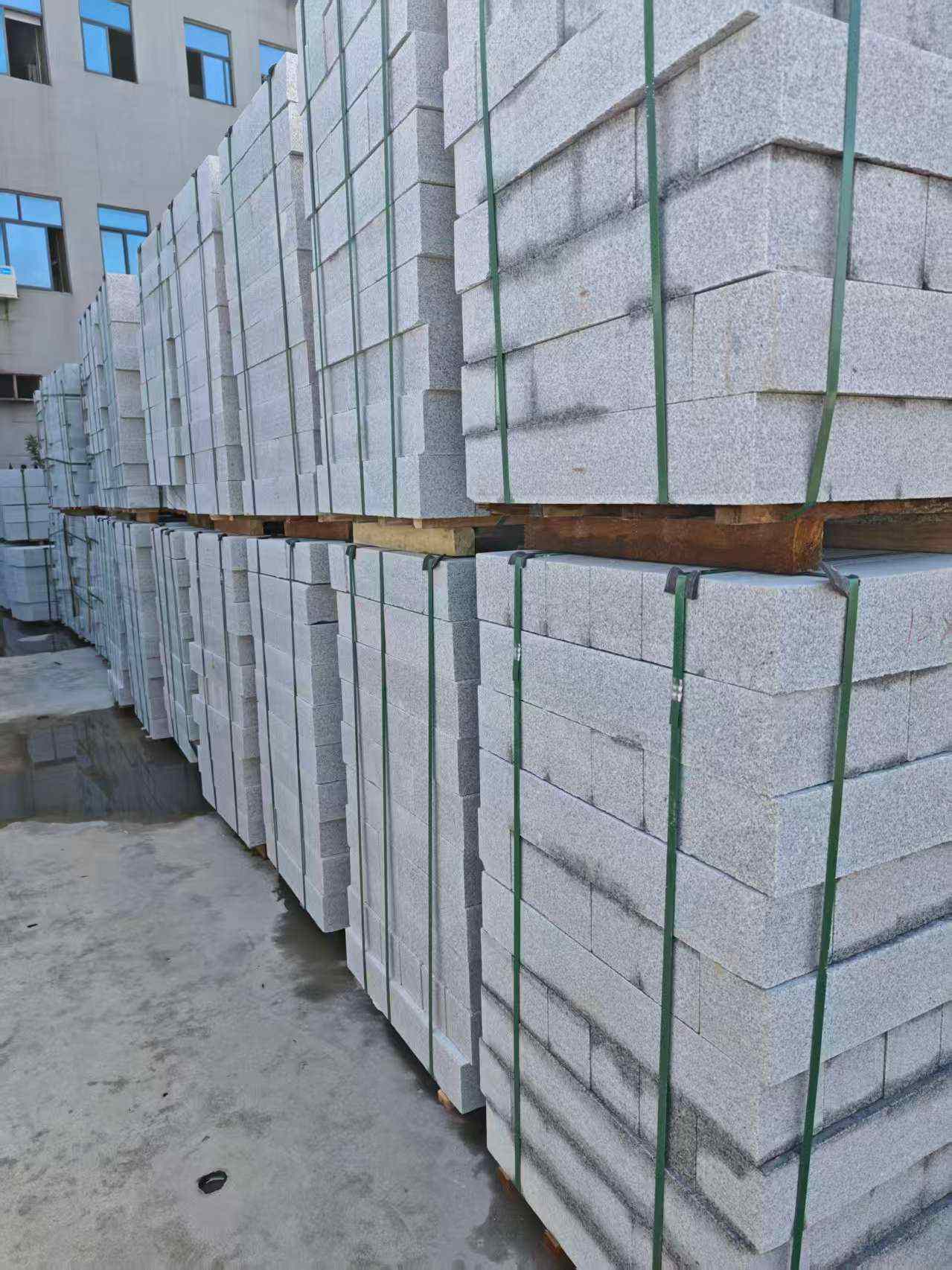 林芝芝麻白路牙石，路侧石